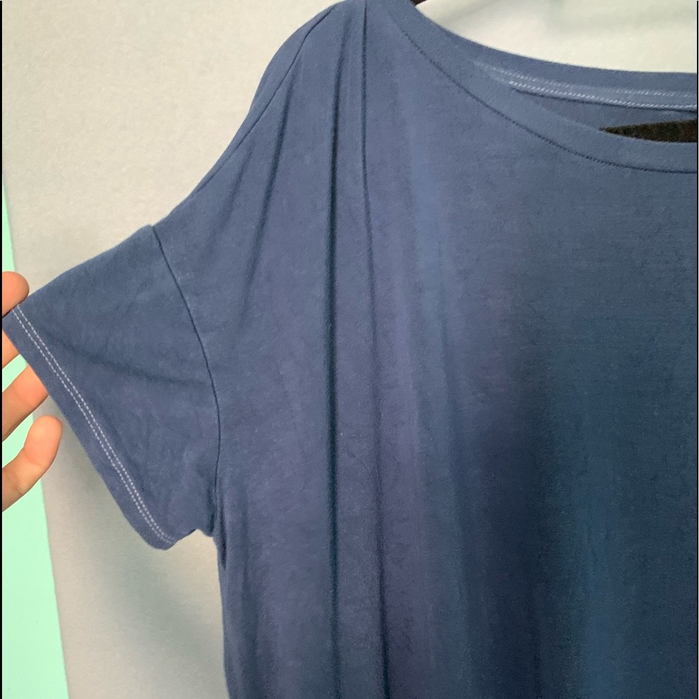 Beautiful blue flowy shirt! - Picture 2 of 4